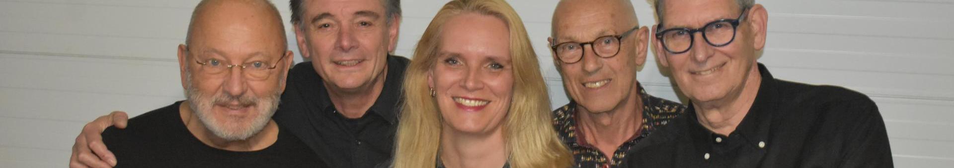 Zondag 14 december 15:00 - 17:30 uur uur Muziekcafé met Nancy en de Dreesband