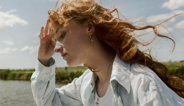 David van Dartel fotografeert Froukje in Nieuwkoop