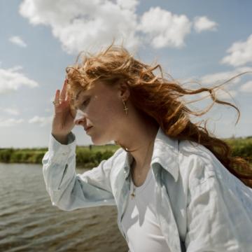 David van Dartel fotografeert Froukje in Nieuwkoop