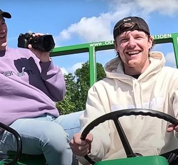 Enzo Knol gaat Oude Trekker rijden in Nieuwkoop