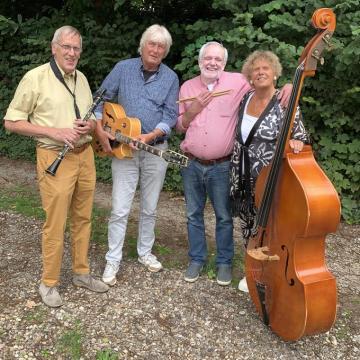 CT Swing Quartet tijdens de markt in de Muziektent